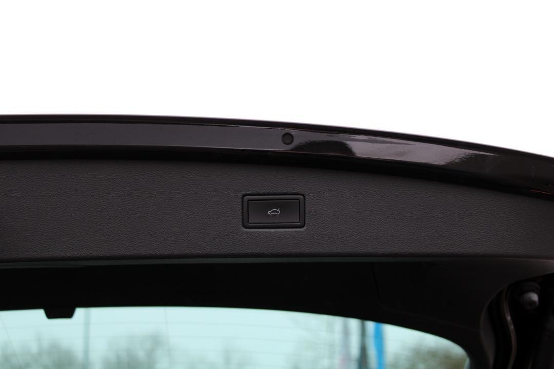 Volkswagen Tiguan 2.0 TSI IQ.Drive R-Line