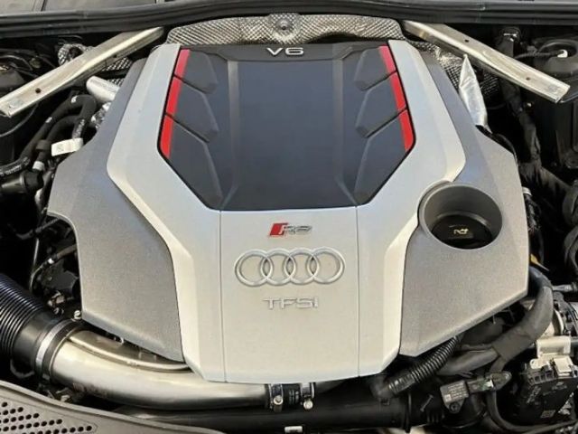 Audi RS4 Quattro Sport