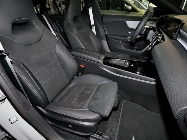 Mercedes-Benz CLA 220 AMG Line CLA 220 d