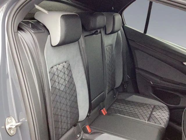 Volkswagen Golf 1.5 eTSI DSG Golf VIII R-Line