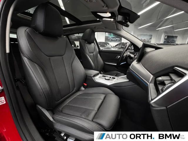 BMW 330 330i Touring xDrive