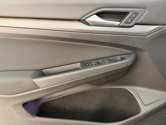 Volkswagen Golf 1.5 eTSI DSG Golf VIII Style