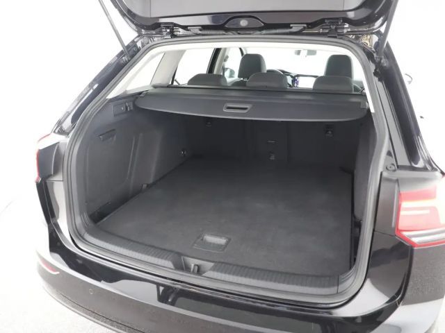 Volkswagen Golf DSG Life Variant