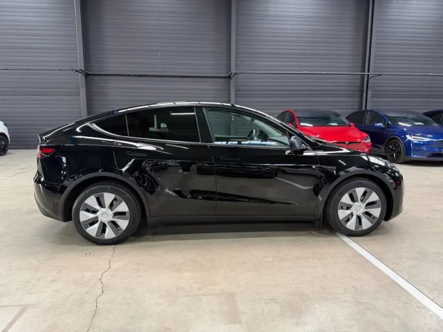 Tesla Model Y AWD Long Range