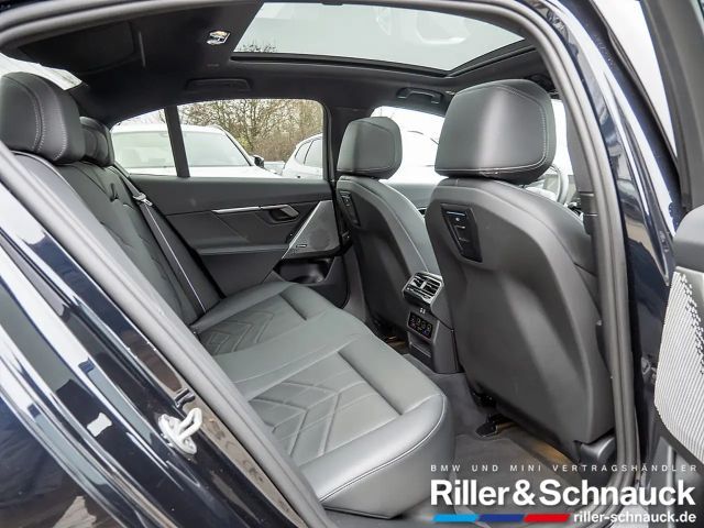 BMW 520 520i M-Sport Sedan