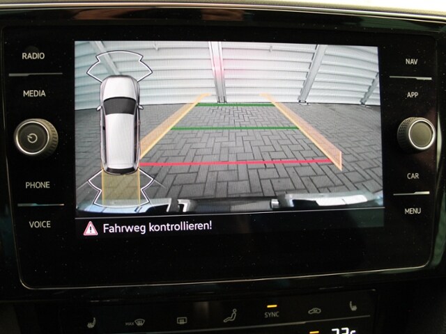 Volkswagen Passat 2.0 TDI Business DSG Variant