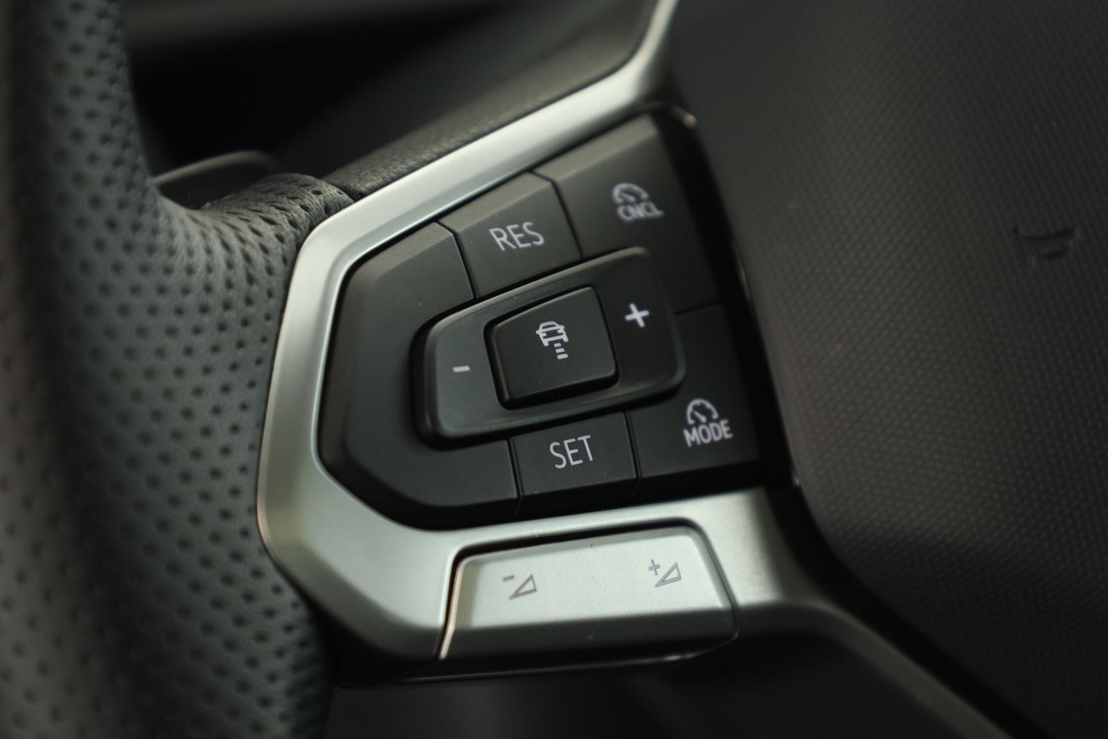 Volkswagen Tiguan 2.0 TSI DSG IQ.Drive R-Line