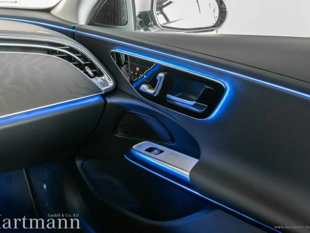 Mercedes-Benz E 200 AVANTGARDE Estate