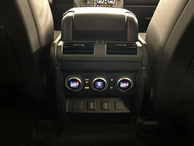 Land Rover Defender 110 Dynamic HSE