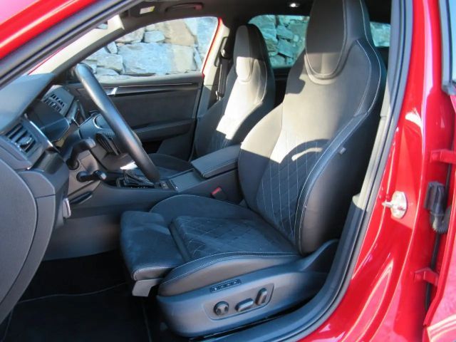 Skoda Superb 2.0 TDI 4x4 Combi Sportline