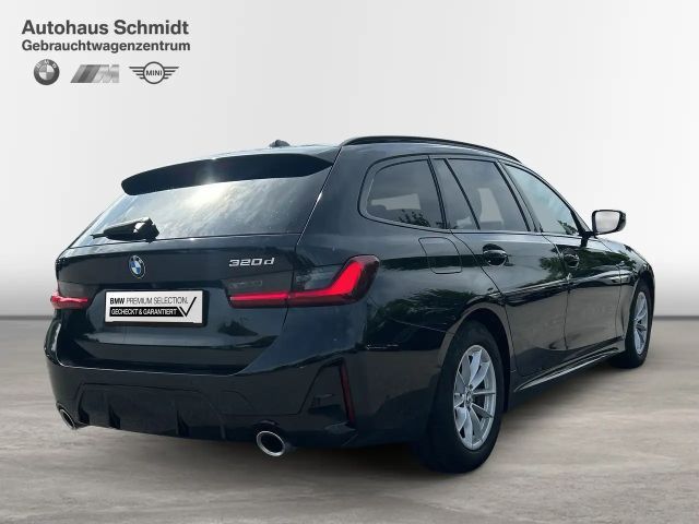 BMW 320 320d M-Sport Touring