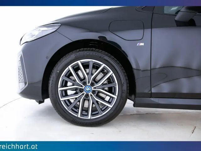 BMW 230 Sedan xDrive