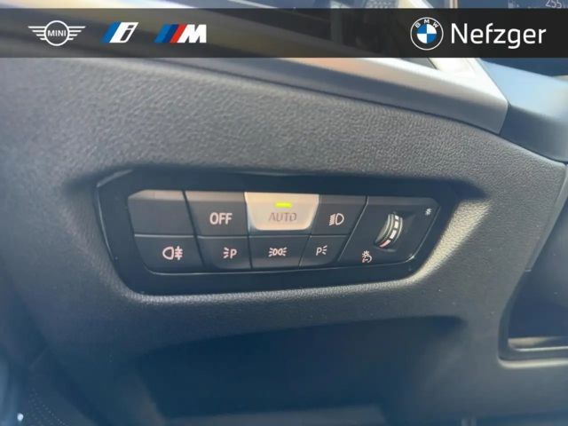 BMW 318 318i M-Sport Sedan