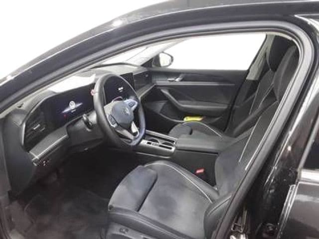 Volkswagen Passat 1.5 eTSI Business DSG Variant