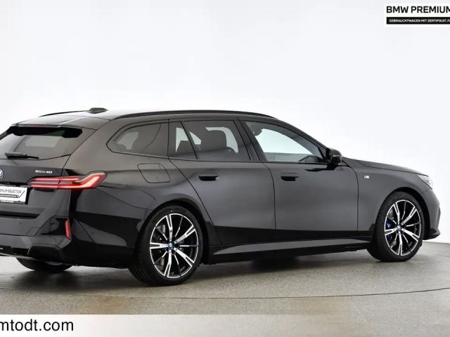 BMW i5 eDrive40