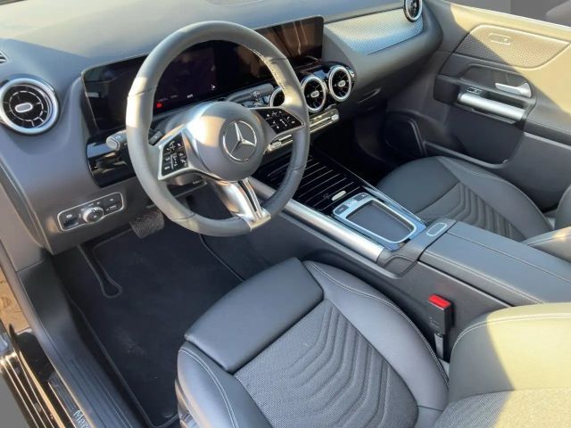 Mercedes-Benz B 250 4MATIC Progressive Sedan