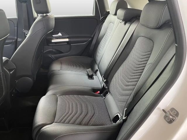 Mercedes-Benz B 200 Progressive Sedan