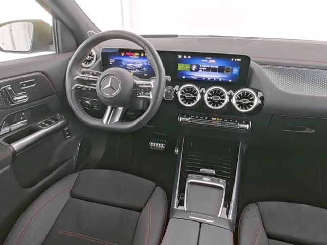 Mercedes-Benz EQA 350 4MATIC AMG Line