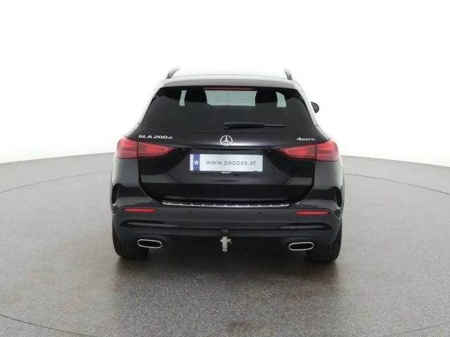 Mercedes-Benz GLA 200 4MATIC AMG Line GLA 200 d