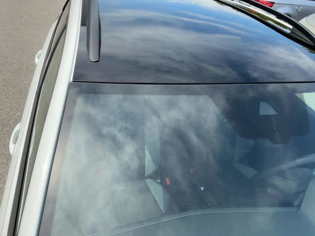 Volkswagen Taigo 1.5 TSI DSG R-Line