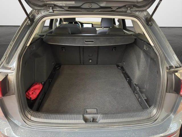 Volkswagen Golf 1.5 eTSI DSG Move Variant