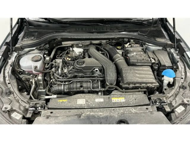 Volkswagen Passat 1.5 eTSI Business Variant