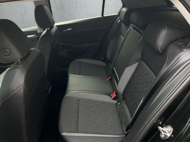 Volkswagen Golf 1.5 eTSI DSG Golf VIII