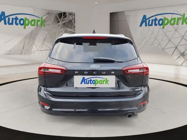 Ford Focus Titanium Wagon