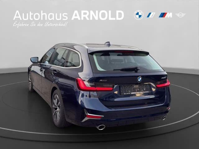 BMW 330 330i Luxury Line Touring xDrive