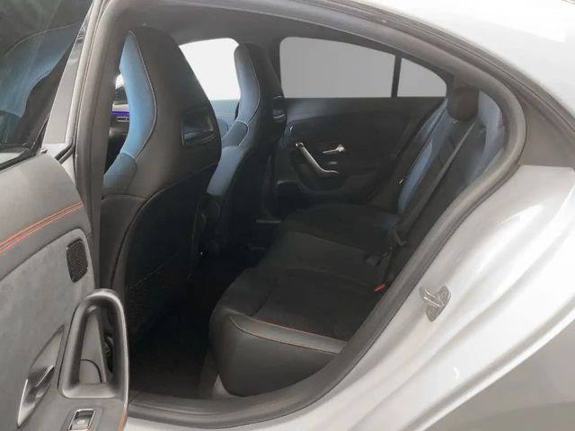 Mercedes-Benz CLA 180 Coupé