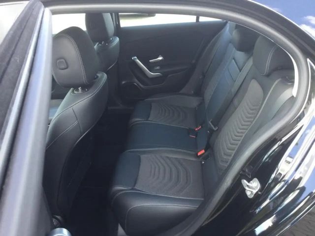 Mercedes-Benz A 220 4MATIC Progressive