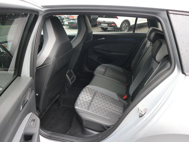 Volkswagen Golf R-Line Variant