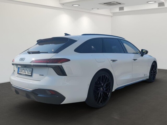 Audi A6 Avant Quattro S-Tronic