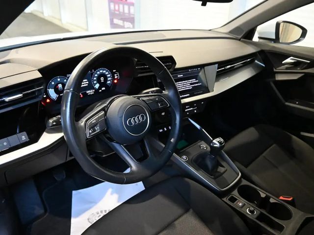 Audi A3 30 TDI Sedan