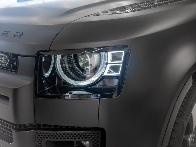 Land Rover Defender 110