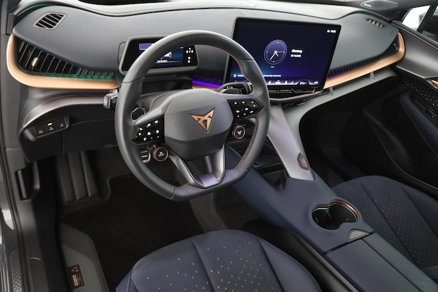 Cupra Tavascan 210 kW 77 kWh | PANO NAVI