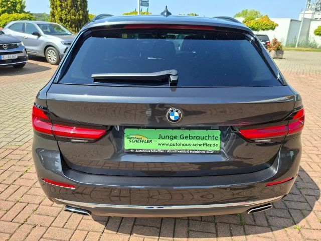 BMW 530 530d Luxury Line Touring xDrive