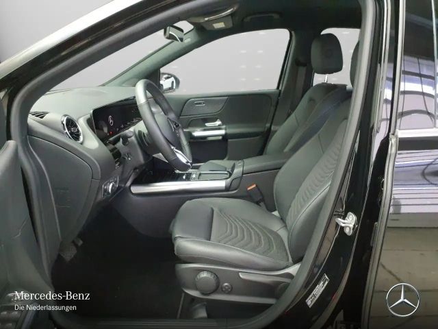 Mercedes-Benz B 220 4MATIC Progressive Sedan