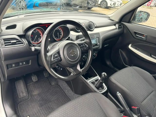 Suzuki Swift Club Hybrid