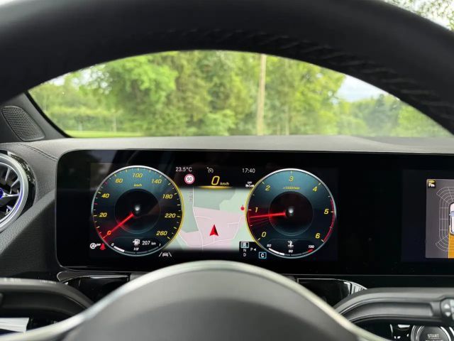 Mercedes-Benz GLA 220 GLA 220 d