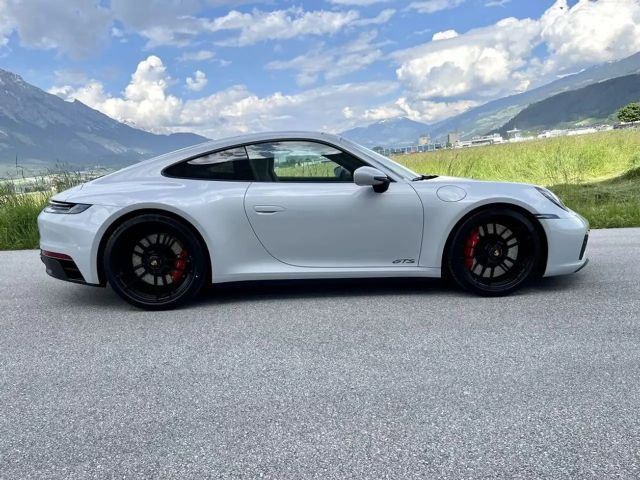 Porsche 911 Carrera Coupé GTS
