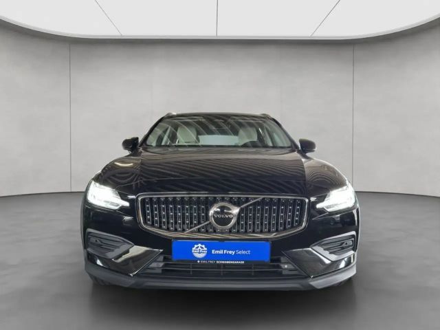 Volvo V60 Cross Country AWD Plus