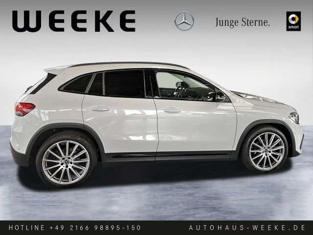 Mercedes-Benz GLA 180 AMG Line