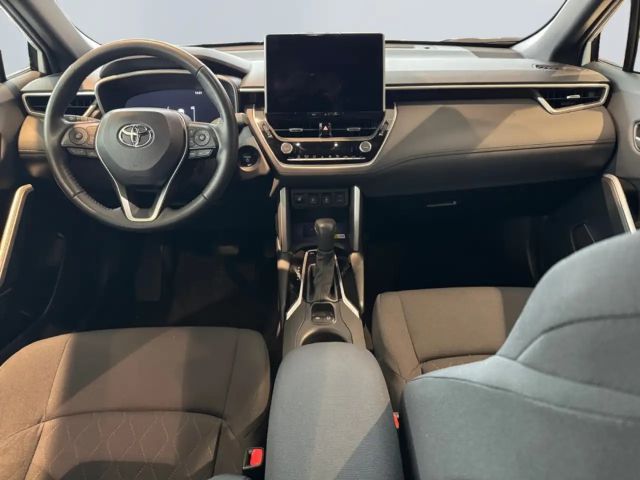 Toyota Corolla Cross Hybride Team D