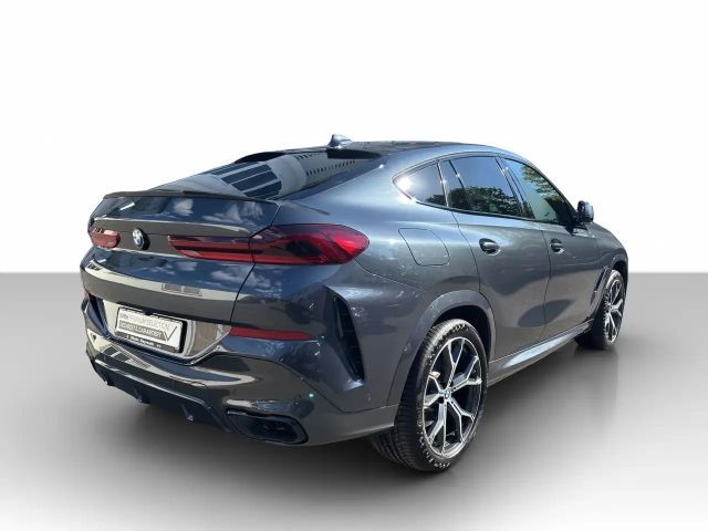 BMW X6 M50i