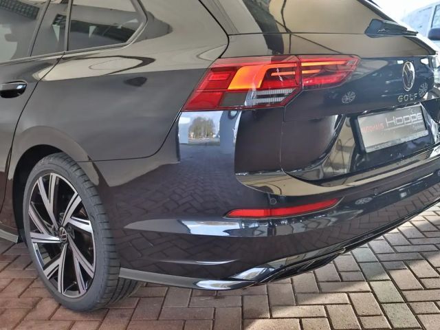 Volkswagen Golf 1.5 eTSI DSG Golf VIII R-Line