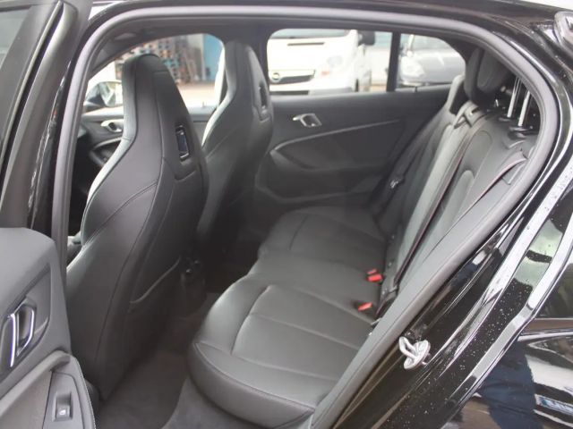 BMW 135 135i Sedan xDrive