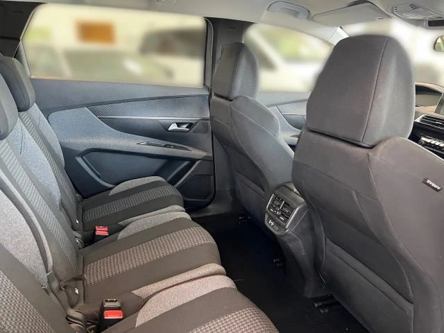 Peugeot 5008 Active Pack EAT8