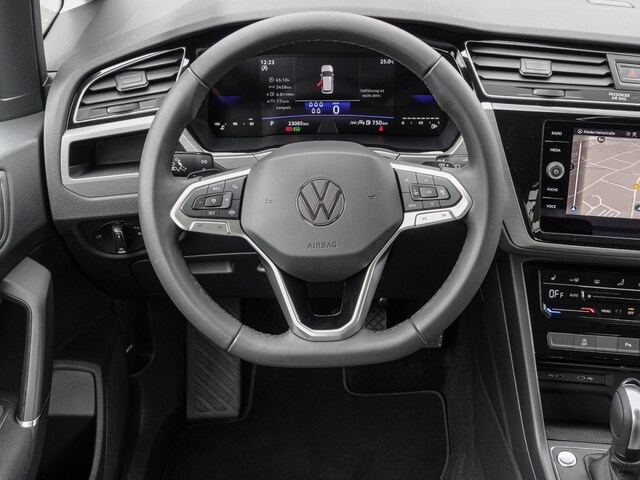 Volkswagen Touran 1.5 TSI DSG