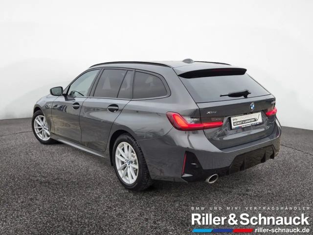 BMW 330 330d M-Sport Touring xDrive